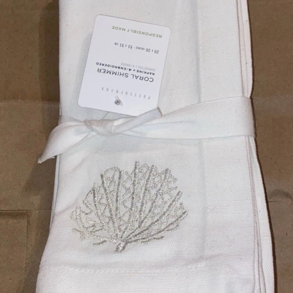 Set of 4 Pottery Barn Coral Shimmer Embroidered Cotton Napkins White Silver